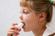 Skotský zákaz kouření snížil počet astmatických záchvatů u dětí